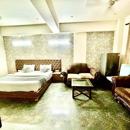 Hotel Pushpanjali New Delhi Eksteriør billede